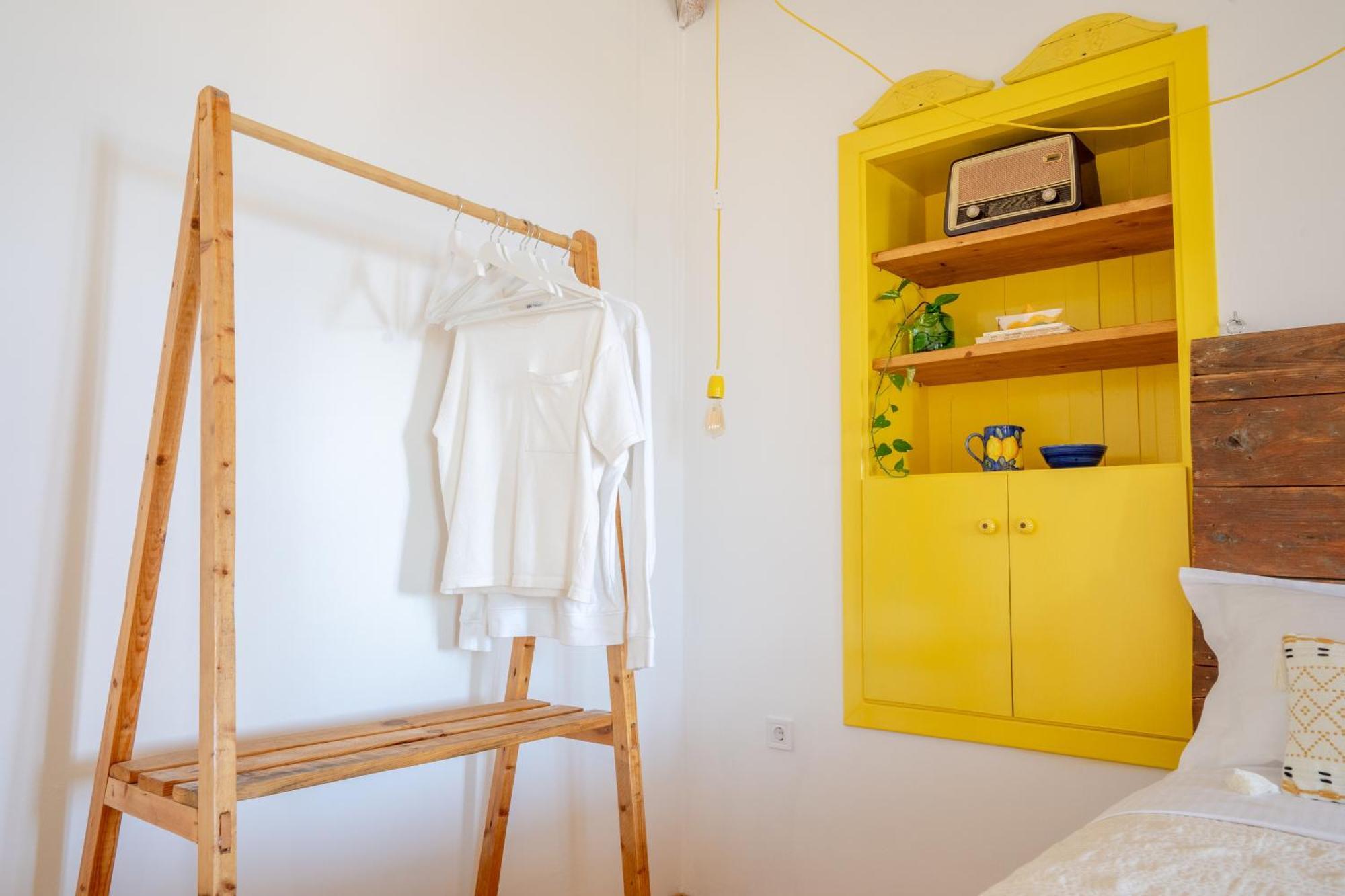 Esperos Petit House Nerotrivia